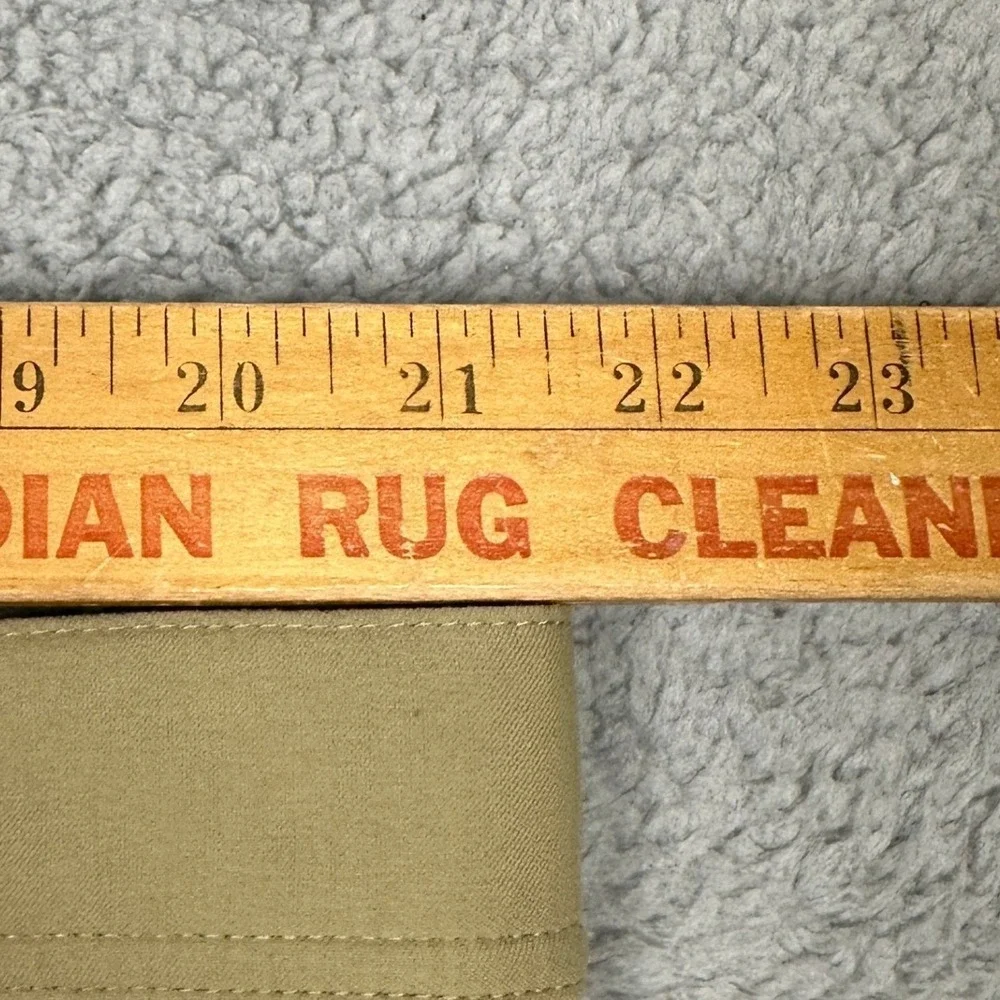 L.L. Bean Vista Camp Shorts Mens 42 Tan Hiking Trail Outdoor Stretch Flat Front